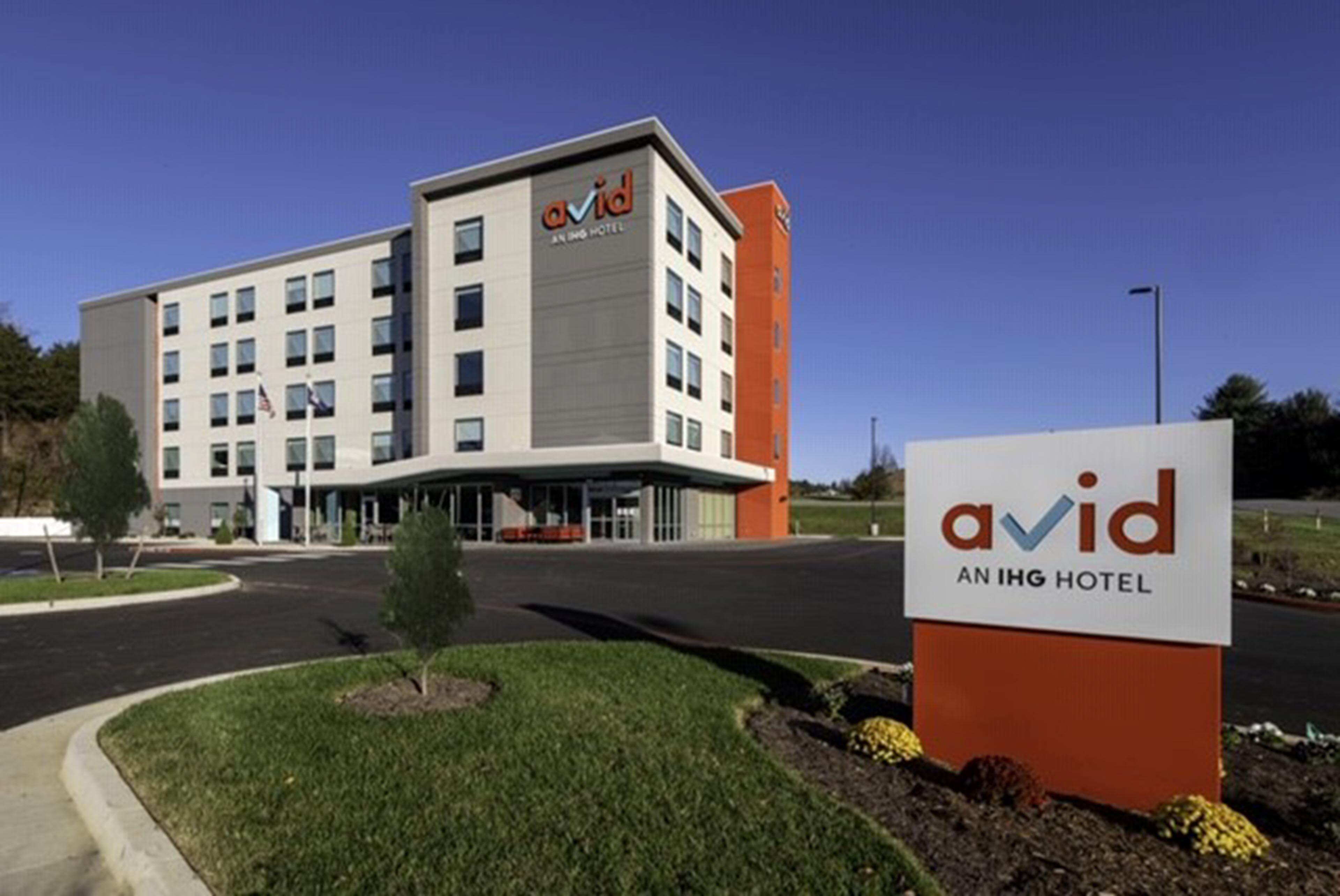 Avid Hotel - Staunton By Ihg Exterior photo