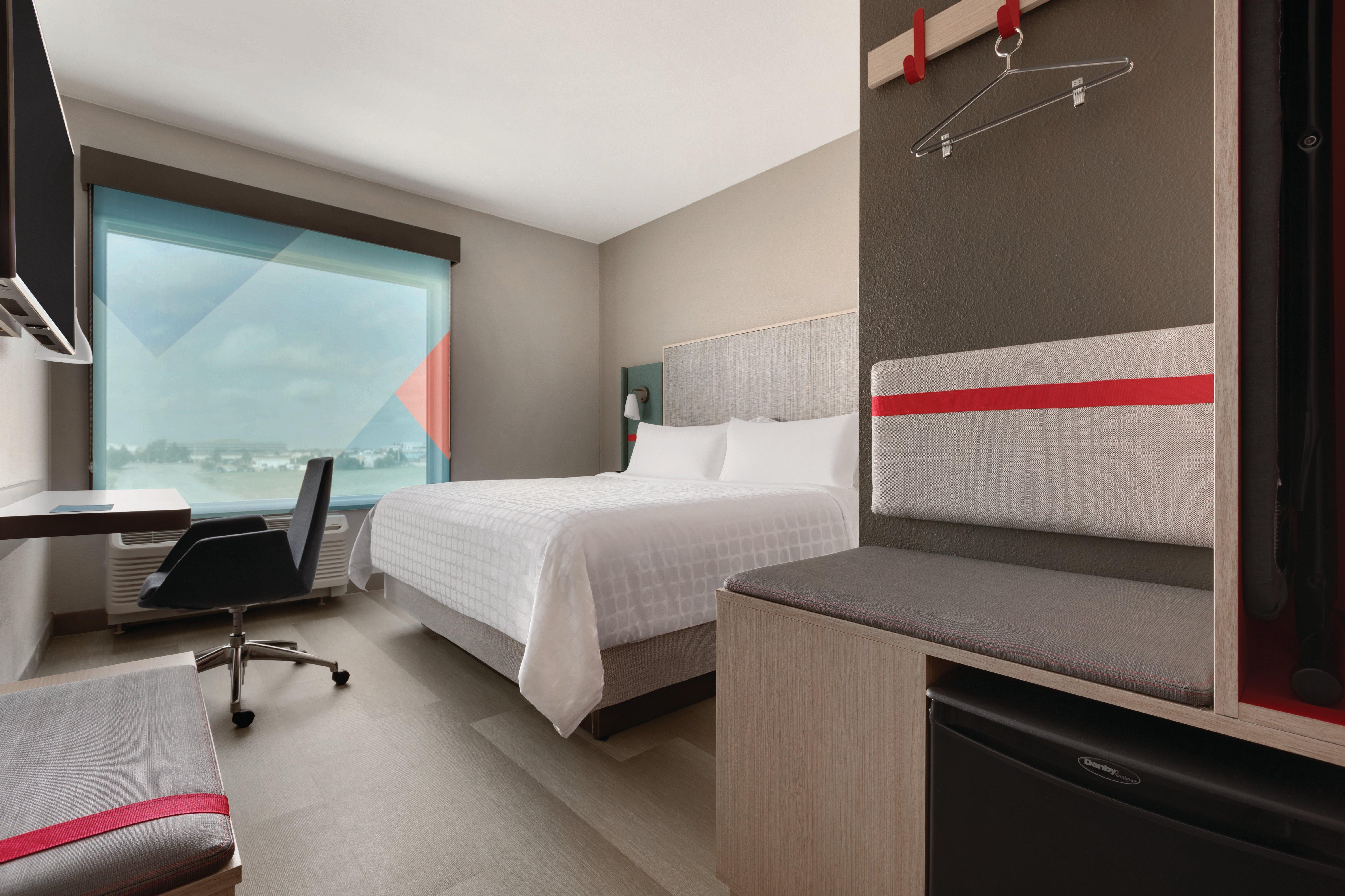 Avid Hotel - Staunton By Ihg Exterior photo