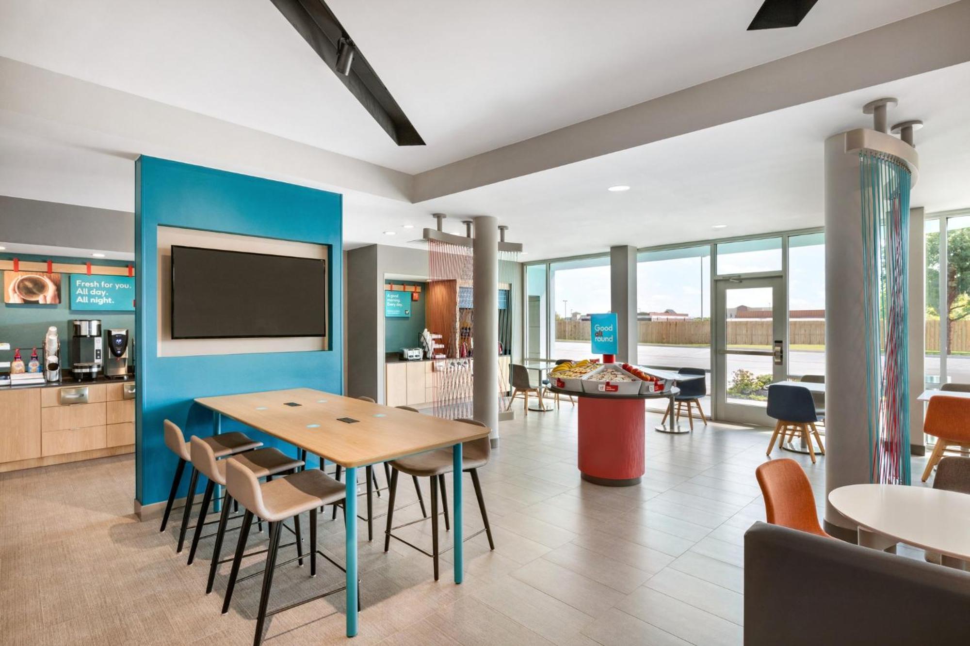 Avid Hotel - Staunton By Ihg Exterior photo